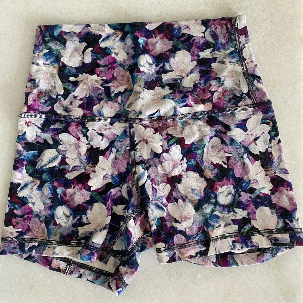Lululemon align 4" floral biker shorts, size 4